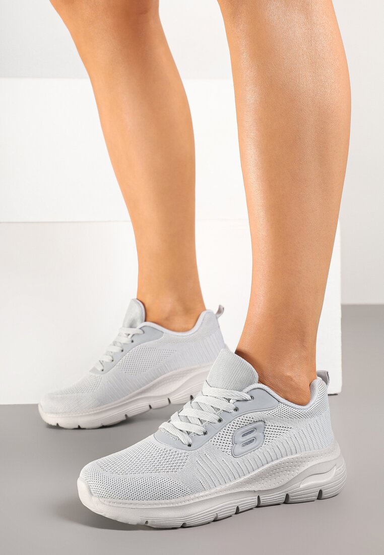 Szare Siateczkowe Buty Sportowe Sneakersy na Piankowej Podeszwie Zdobione Aplikacją Sonessa