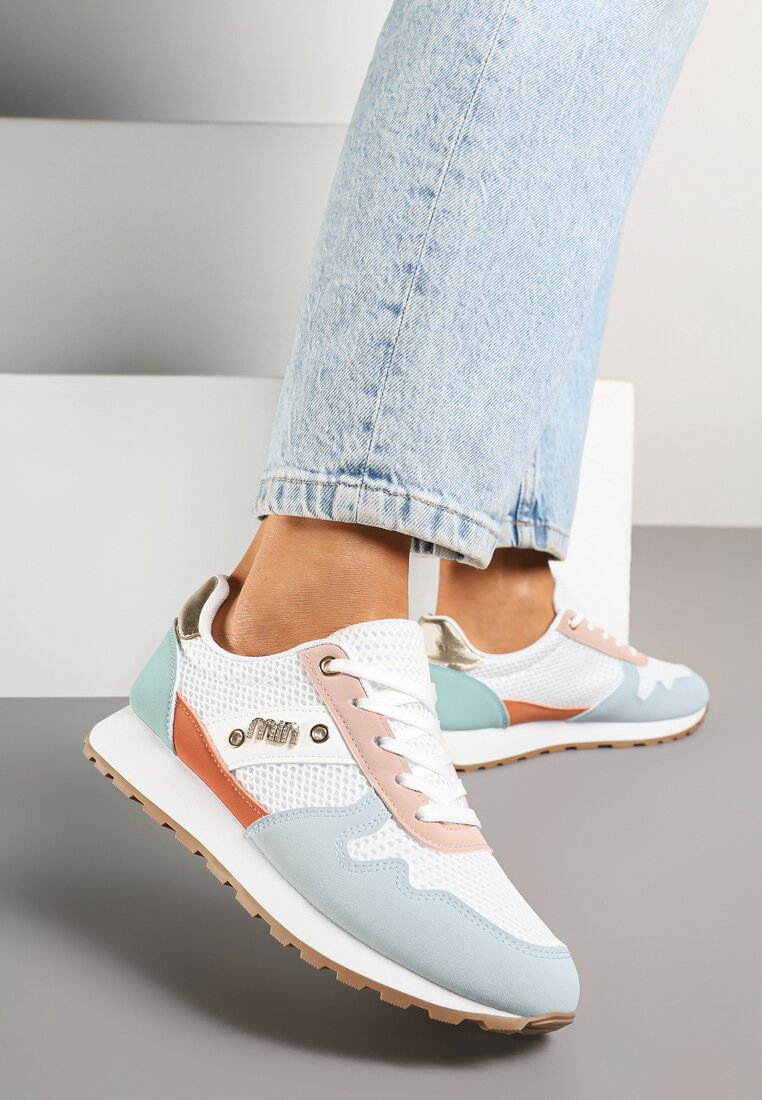 Biało-Niebieskie Sneakersy z Ozdobnymi Cyrkoniami Adisona