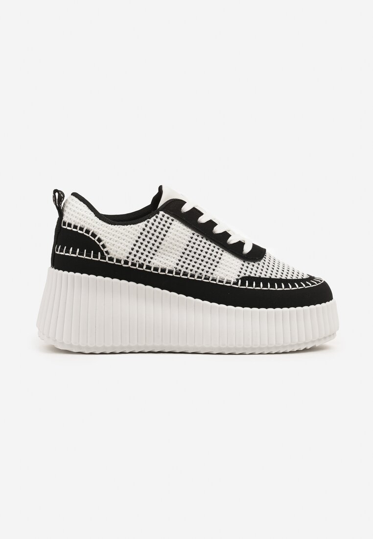 Czarno-Białe Sneakersy na Tłoczonej Platformie z Ozdobnymi Przeszyciami Faloviela