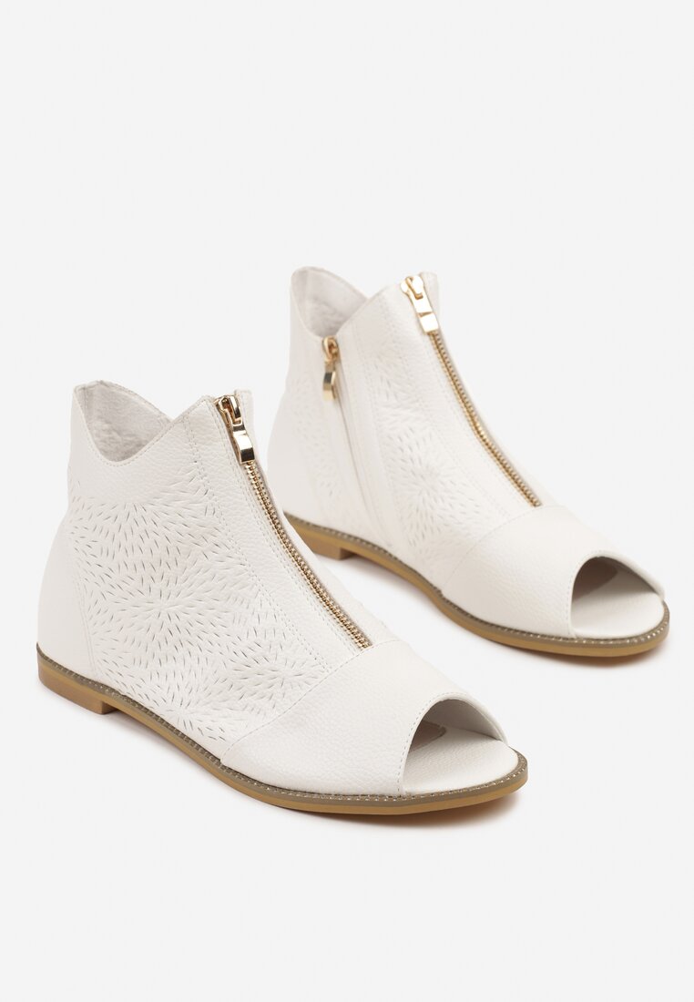 Botine Lirive Albe