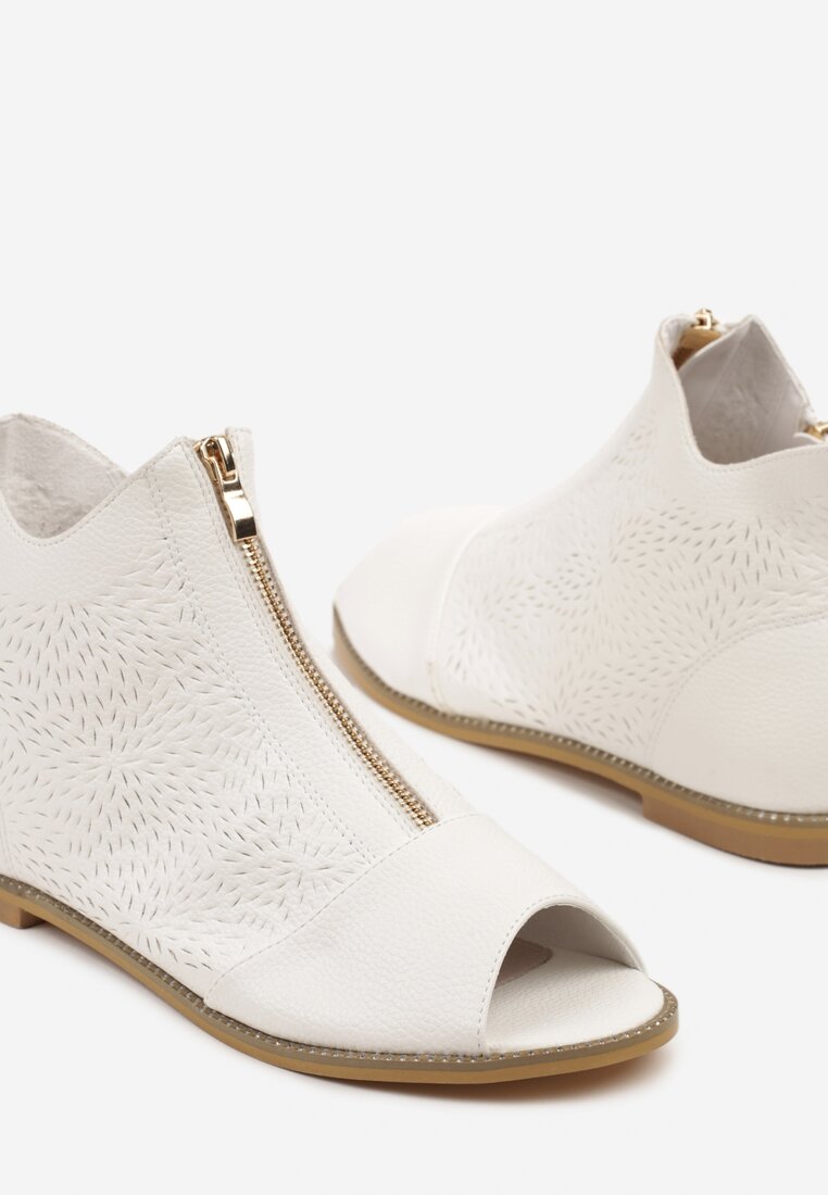 Botine Lirive Albe