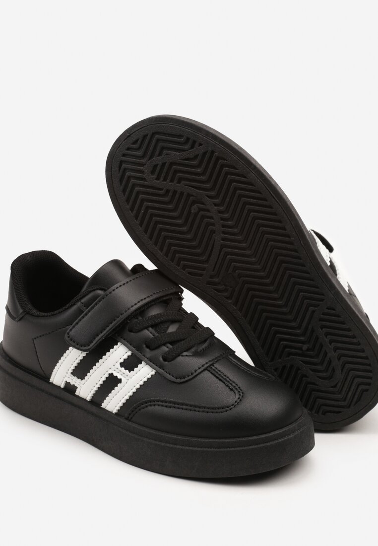 Czarne Buty Sportowe w Stylu Kultowych Tenisówek z Zapięciem na Rzep Norriti