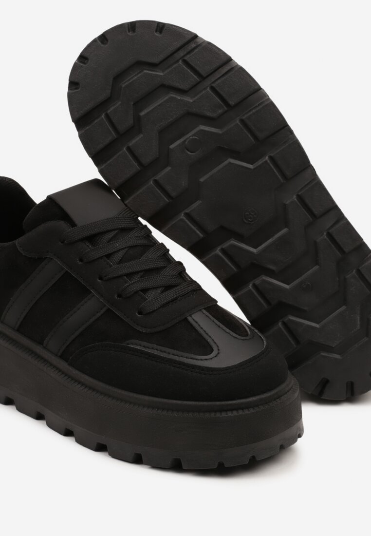Czarne Sneakersy w Stylu Klasycznych Tenisówek na Platformie ze Żłobieniami Xarmio