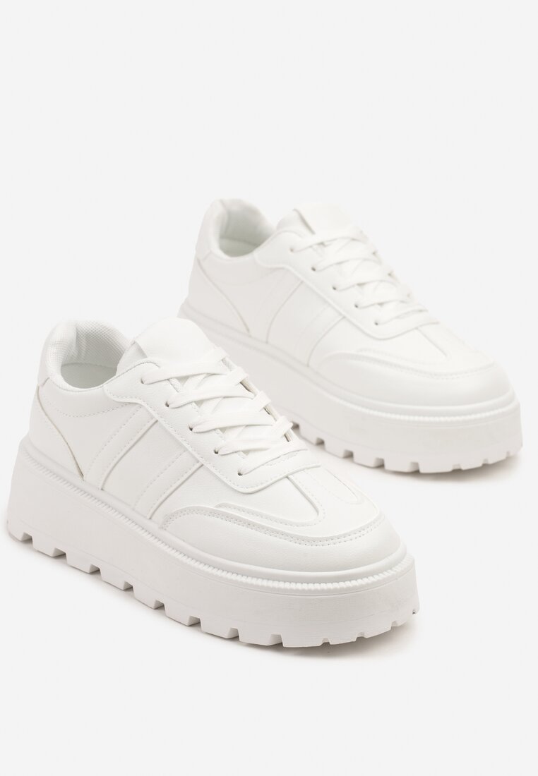 Białe Sneakersy w Stylu Klasycznych Tenisówek na Platformie ze Żłobieniami Xarmio