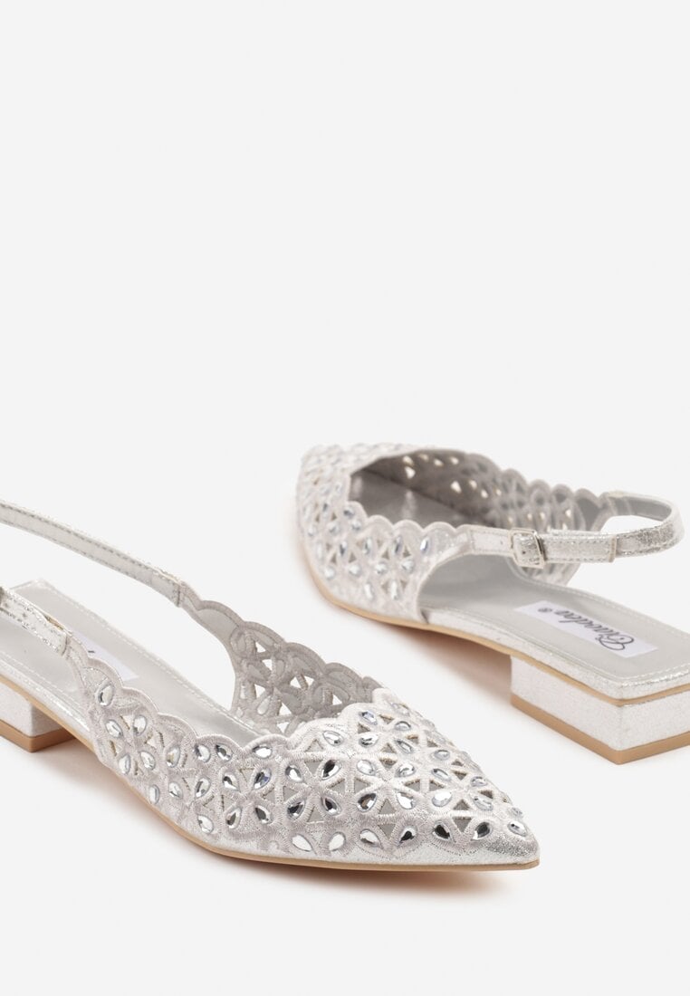 Srebrne Sandały Slingback z Ażurową Cholewką Napreia