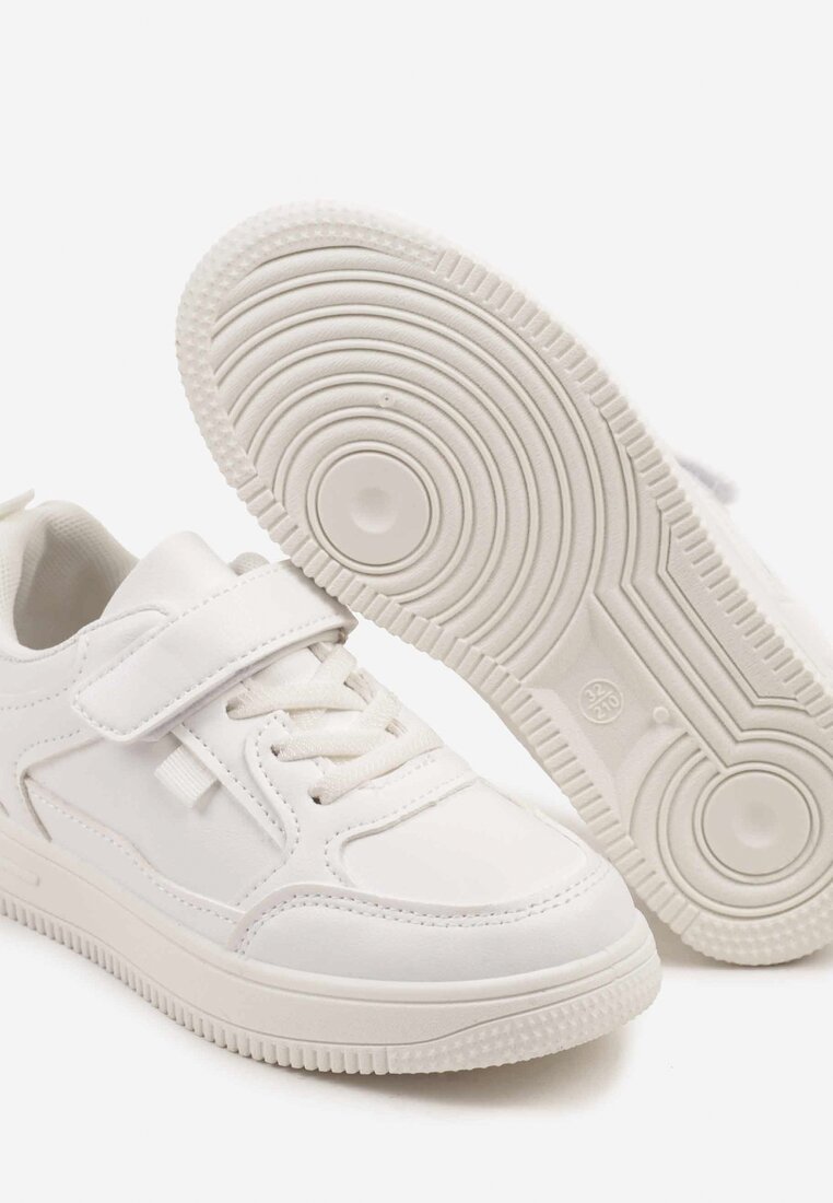 Białe Buty Sportowe Sneakersy z Tłoczoną Cholewką Evisalli
