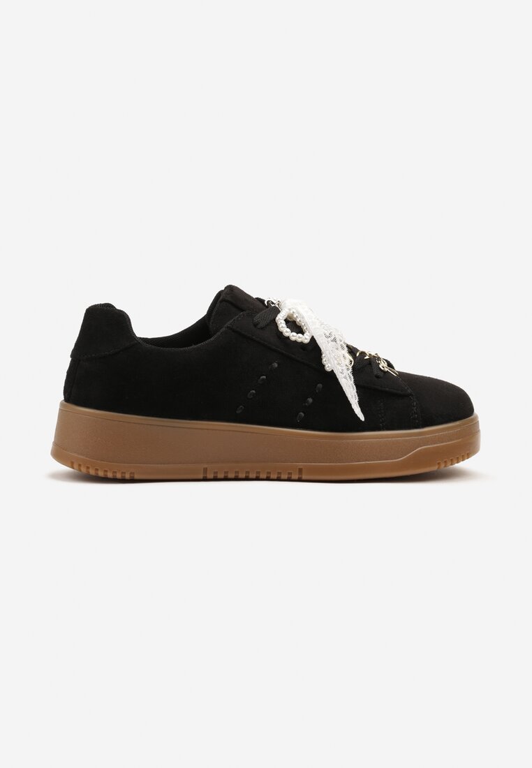 Czarne Sneakersy na Niskiej Platformie z Aplikacjami i Kokardkami Divienne