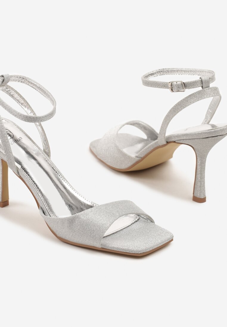Pantofi stiletto Meviora Argintii