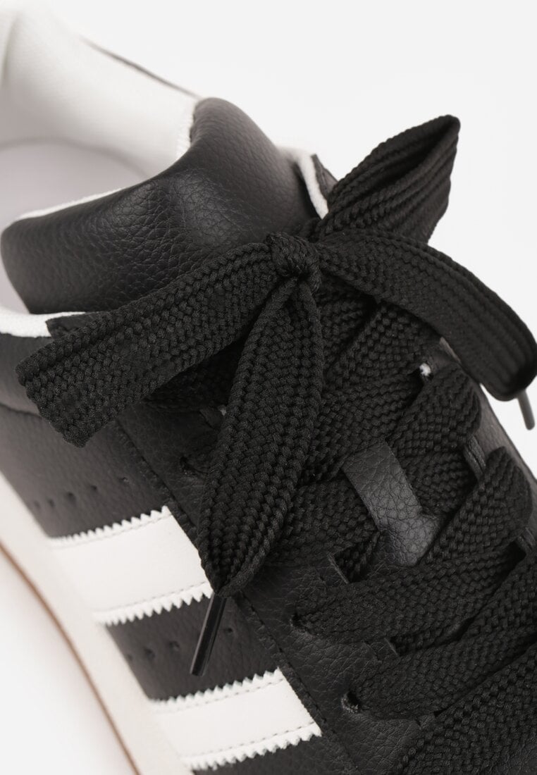 Czarne Sneakersy w Stylu Kultowych Tenisówek z Ozdobnymi Paskami Marazea