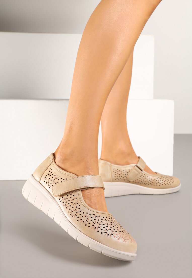 Ciemnobeżowe Ażurowe Półbuty na Koturnie Rediane