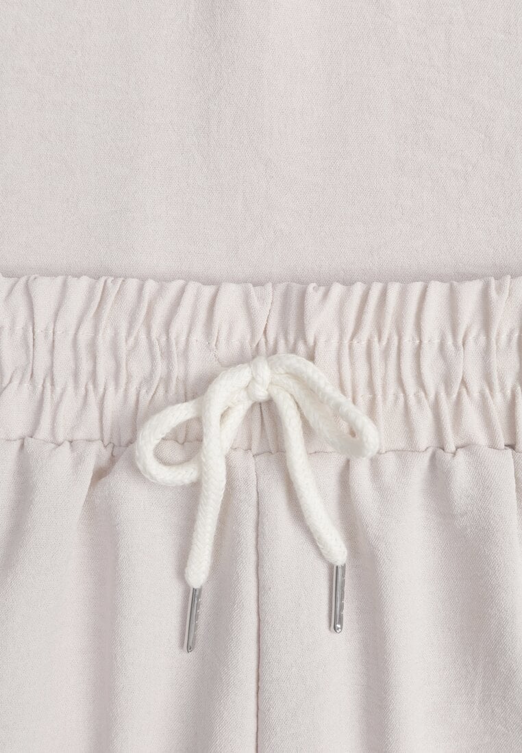 Beżowy Komplet z Wiskozą T-shirt z Ozdobnymi Guzikami i Szorty Niterela