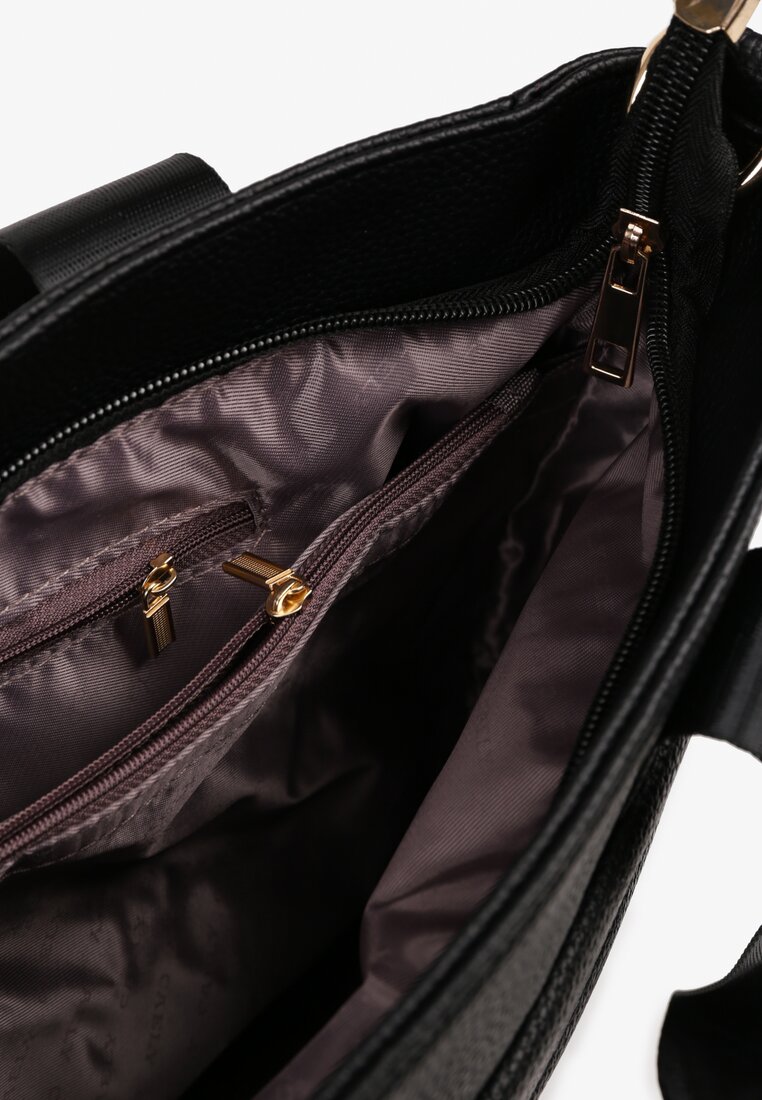 Czarna Torebka Typu Shopper z Paskiem Crossbody i Aplikacją Zdobiona Pikowaniem Fleomira