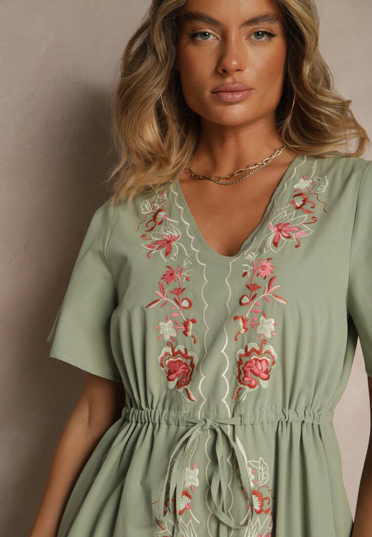 Zielona Rozkloszowana Sukienka z Bawełny w Stylu Boho z Ozdobnym Haftem Sersena