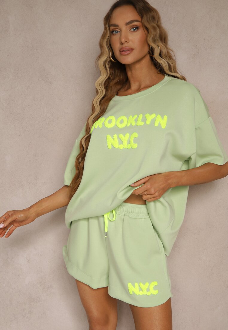 Jasnozielony Komplet z Wiskozą o Fasonie Oversize T-shirt i Szorty Lirafina