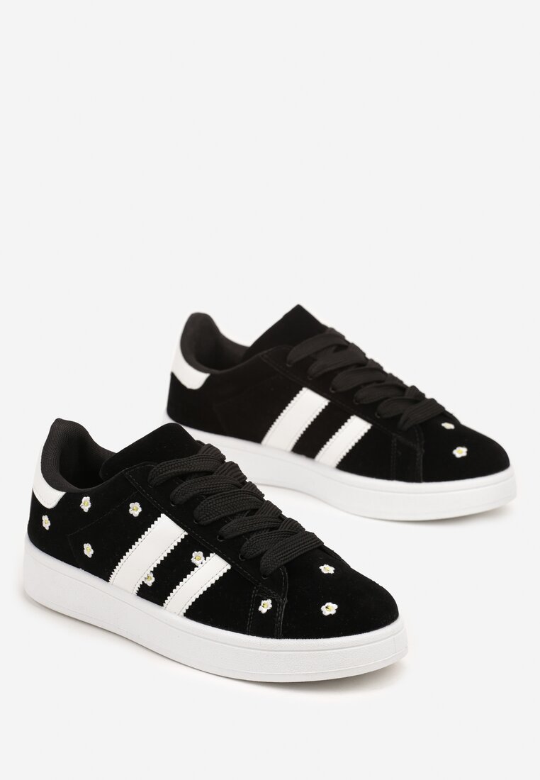 Czarne Sneakersy Ozdobione Haftowanymi Kwiatami i Paskami Malirelle