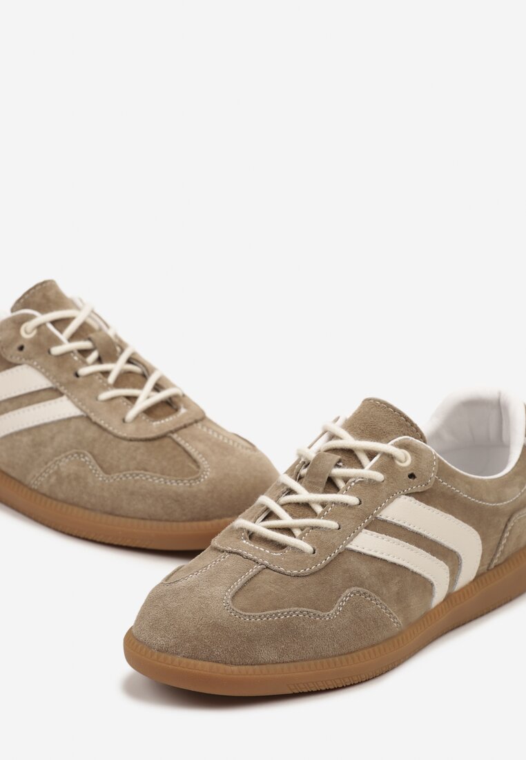 Ciemnobeżowe Sneakersy Tenisówki ze Skórzaną Wkładką Ozdobione Paskami Melioressa