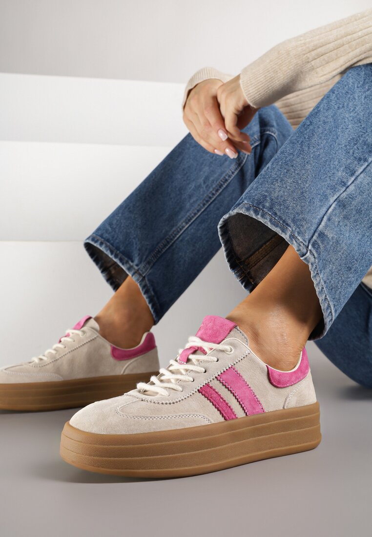 Beżowo-Fuksjowe Sneakersy Zamszowe na Platformie ze Skórzaną Wkładką Ozdobione Paskiem Adivrie