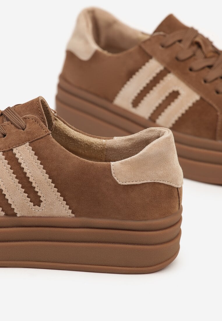 Brązowe Sneakersy Zamszowe na Platformie z Wkładką ze Skóry Naturalnej i Aplikacją Rilarina