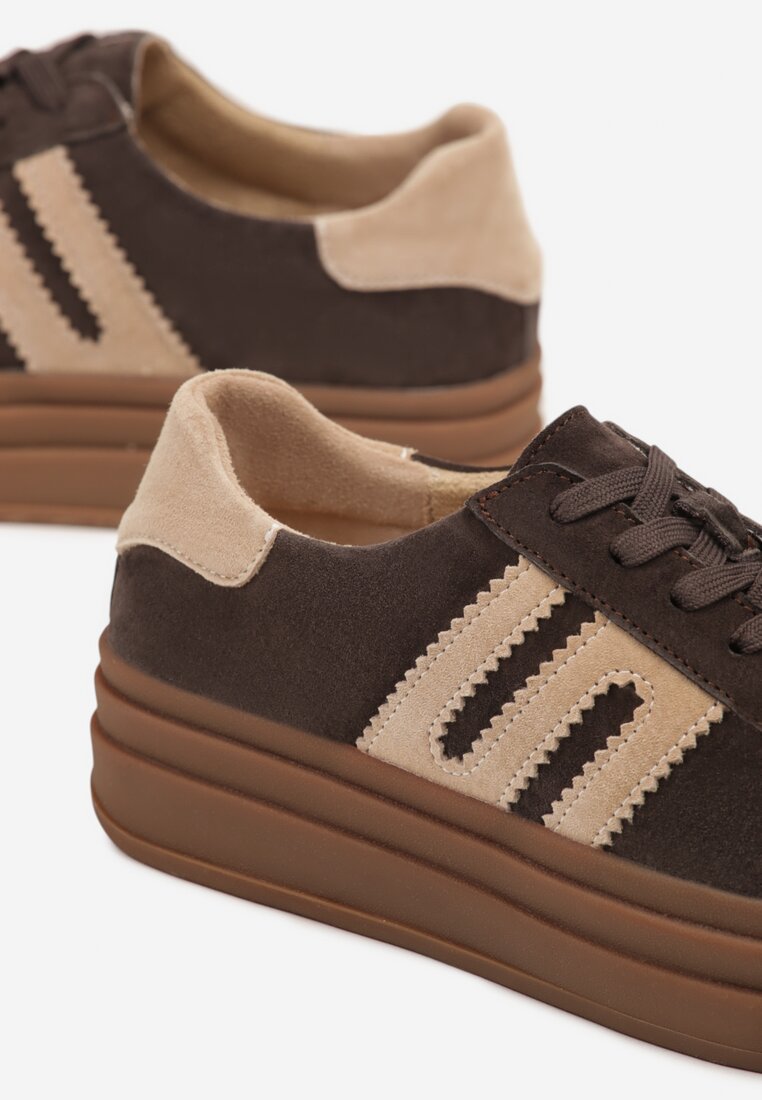 Ciemnobrązowe Sneakersy Zamszowe na Platformie z Wkładką ze Skóry Naturalnej i Aplikacją Rilarina