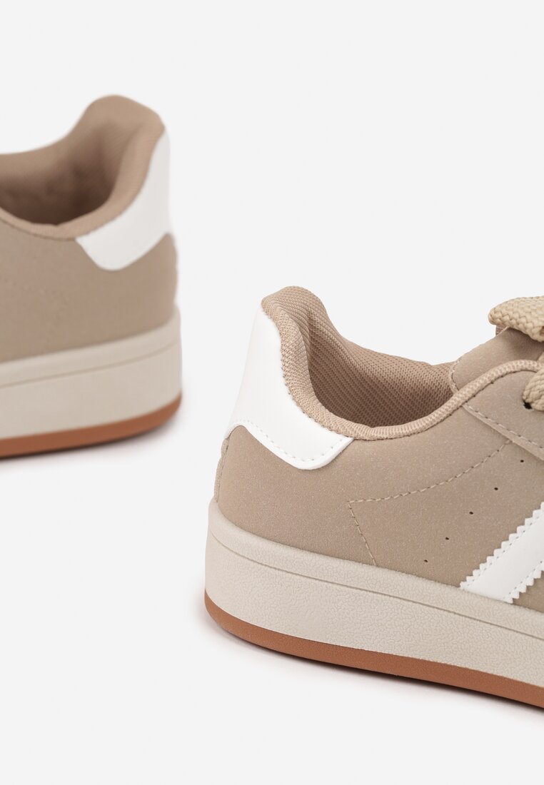 Beżowo-Białe Sneakersy z Geometrycznym Wzorem Rillomia