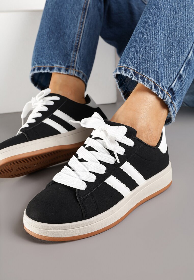 Czarno-Białe Sneakersy z Geometrycznym Wzorem Rillomia
