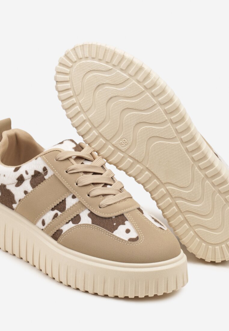 Czarno-Białe Sneakersy na Tłoczonej Platformie z Paskami Rilasena