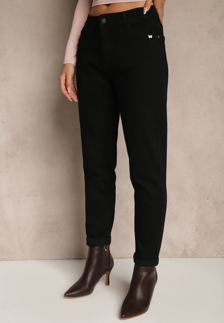 Czarne Jeansy Mom Fit w Klasycznym Stylu Bellaxia
