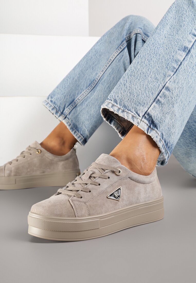 Szare Sneakersy na Platformie z Zamszu Naturalnego Ozdobione Aplikacją Beliale