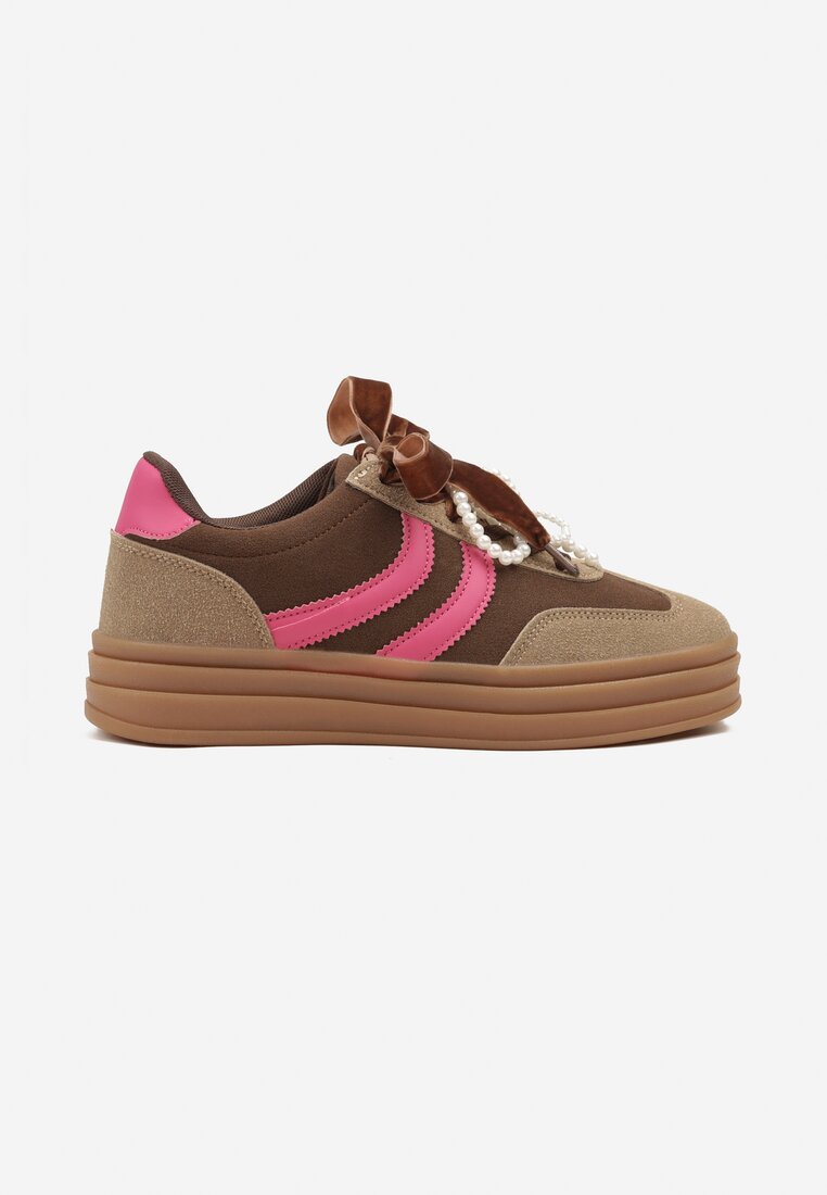 Brązowe Sneakersy Tenisówki na Tłoczonej Platformie Ozdobione Perłami Ashinne