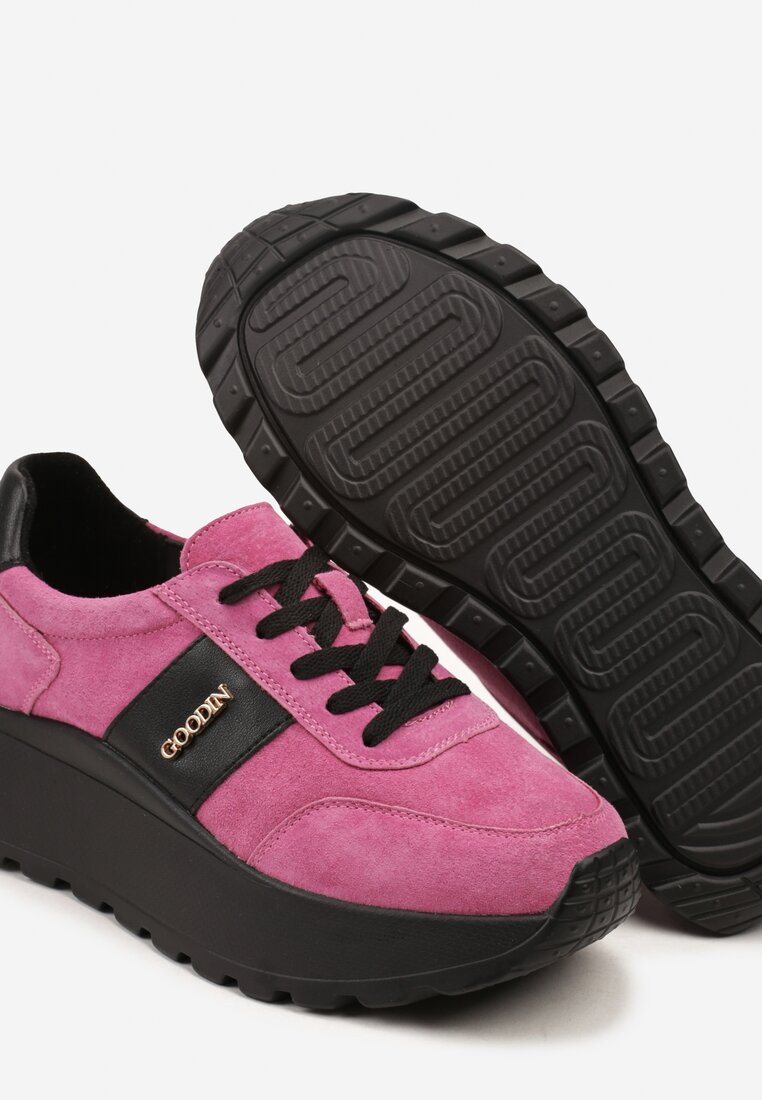 Różowo-Czarne Sneakersy na Platformie z Naturalnego Zamszu z Geometrycznym Wzorem i Napisem Latalissa