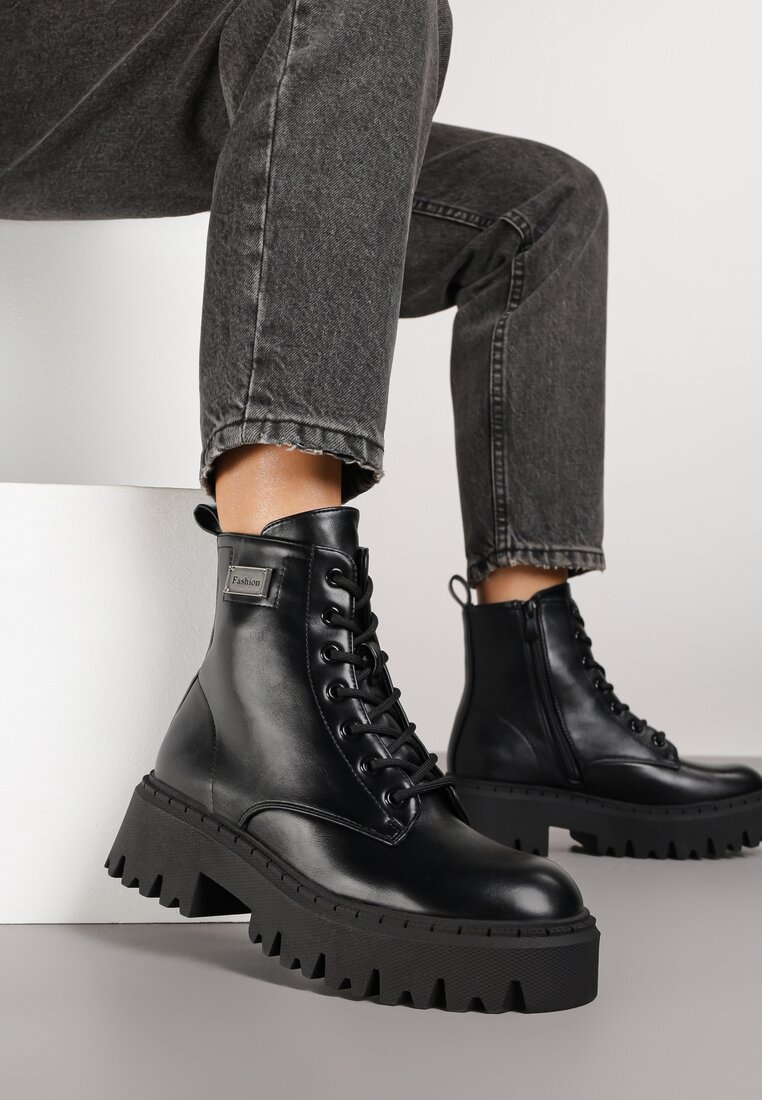 Czarne Botki Workery w Stylu Basic z Aplikacją przy Cholewce Azelda