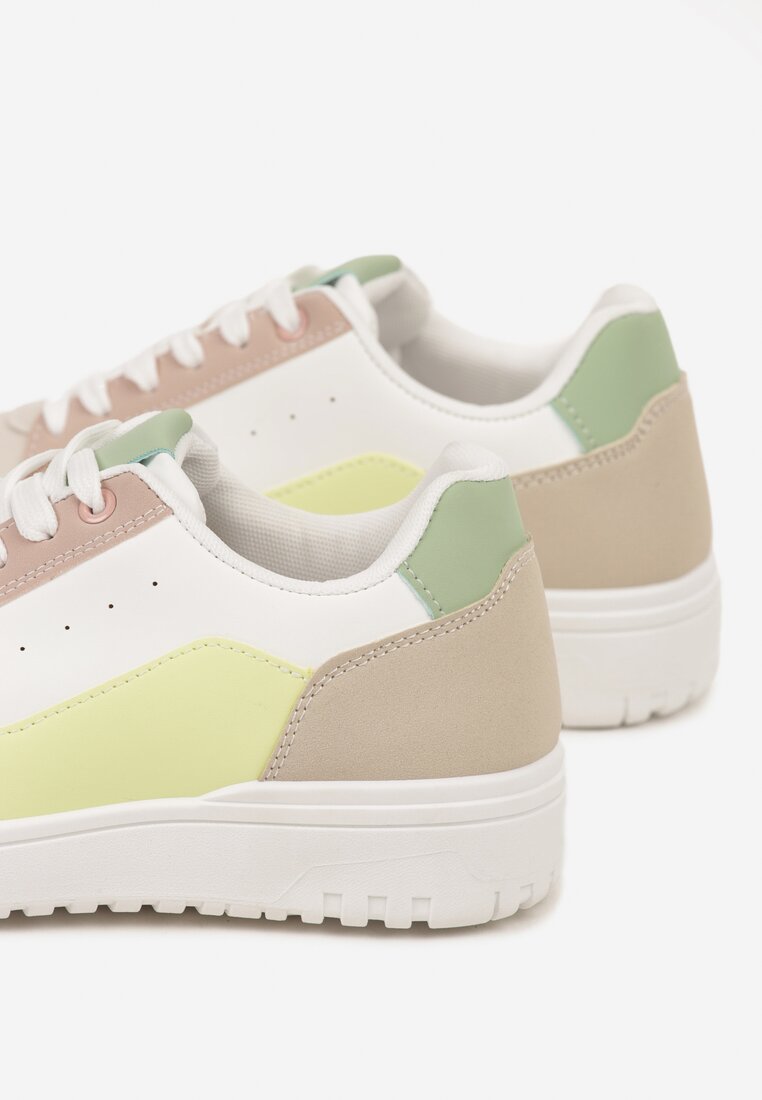 Fioletowe Sneakersy Ozdobione Perforacją i Geometrycznym Motywem Idariele
