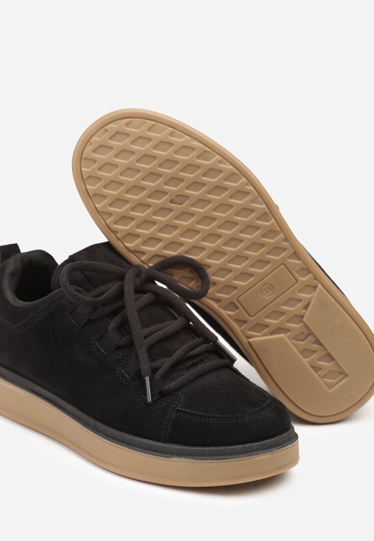 Czarne Sneakersy z Ozdobnymi Przeszyciami Zailera