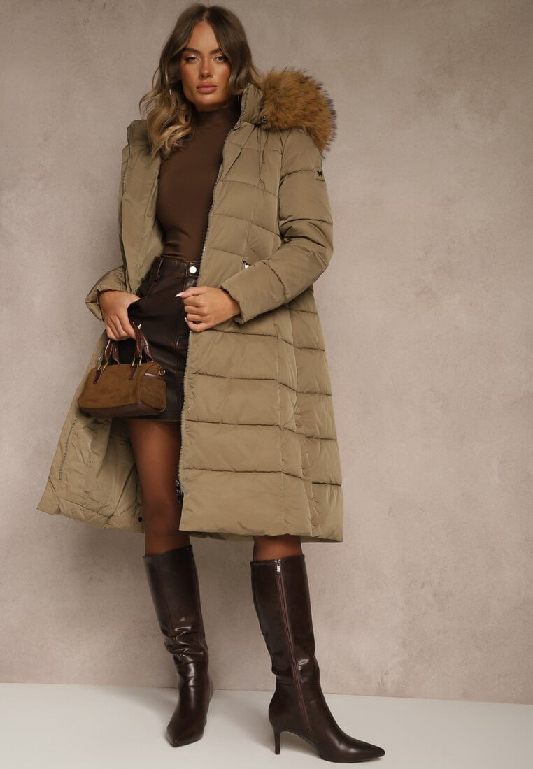 Ciemnobeżowa Pikowana Kurtka o Długim Kroju z Paskiem i Kapturem z Futrem Aveslia
