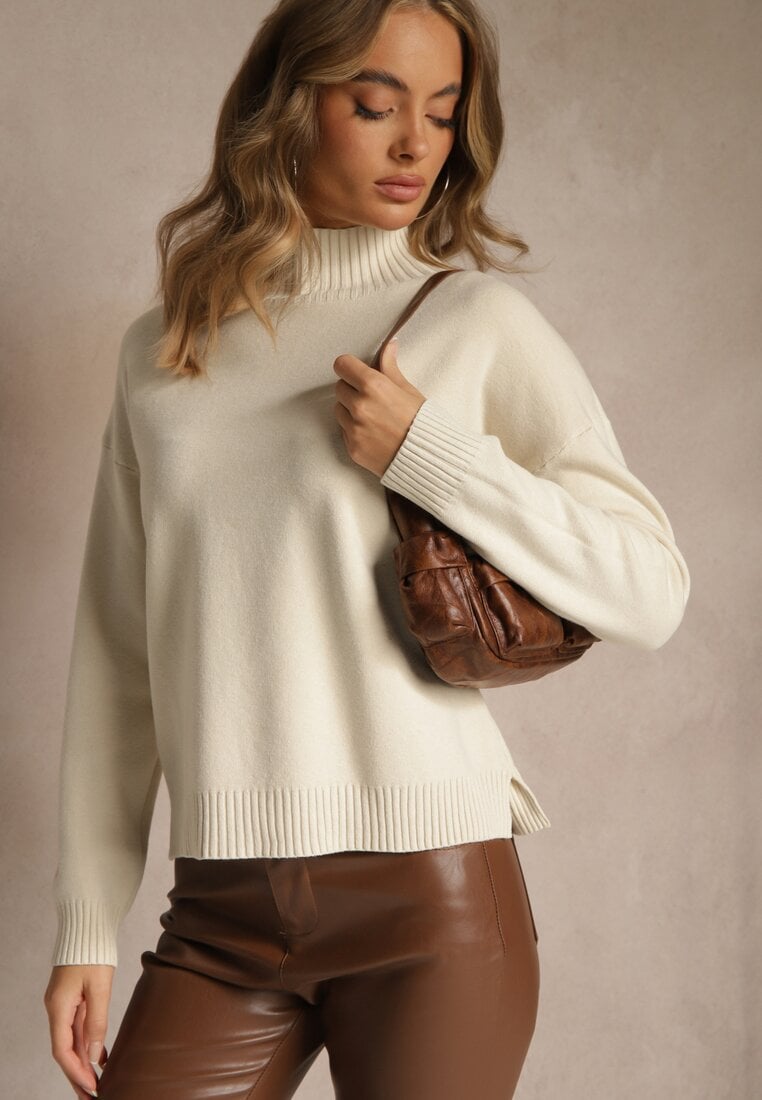 Jasnobeżowy Gładki Golf Casual Raliana