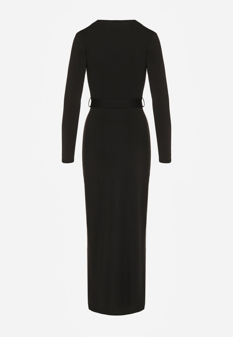 Czarna Sukienka z Wiskozą o Kopertowym Kroju z Rozcięciem i Wiązanym Paskiem Tesela
