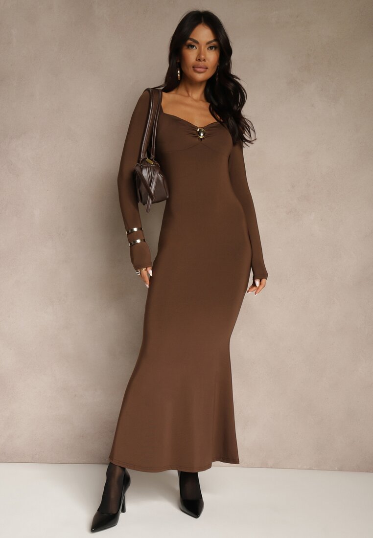Brązowa Sukienka Koktajlowa z Wiskozą i Metaliczną Klamrą przy Dekolcie Refire