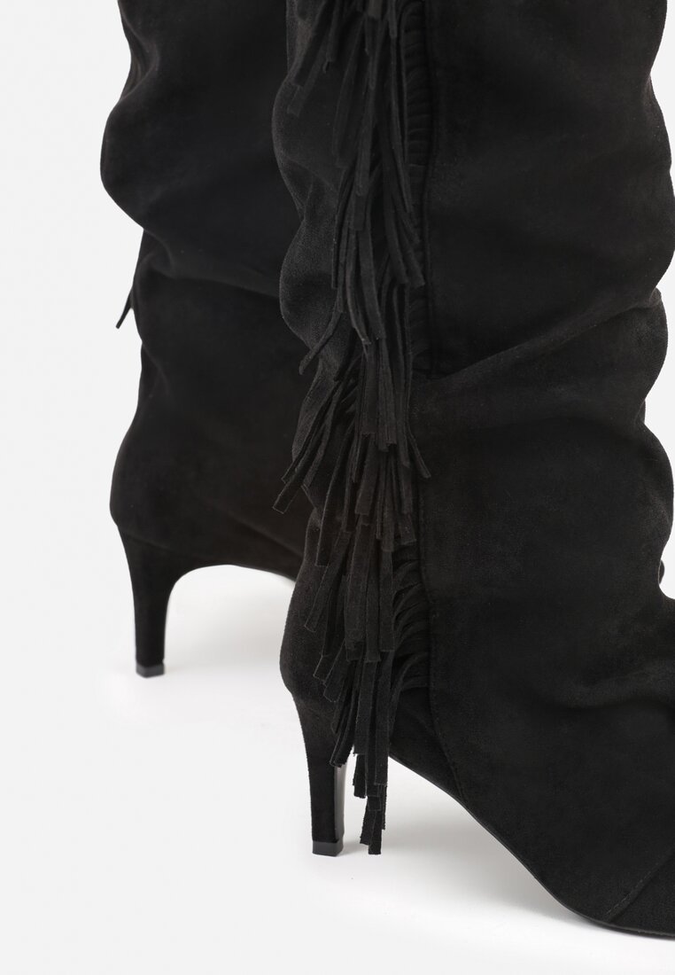 Czarne Kozaki z Imitacji Zamszu na Szpilce z Marszczoną Cholewką z Frędzlami Linotris