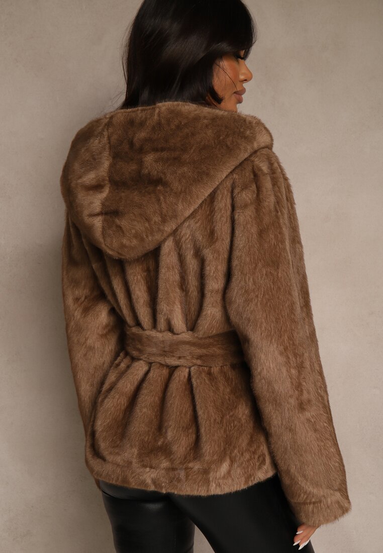 Jasnobrązowa Futerkowa Kurtka z Kapturem i Wiązanym Paskiem Zetele