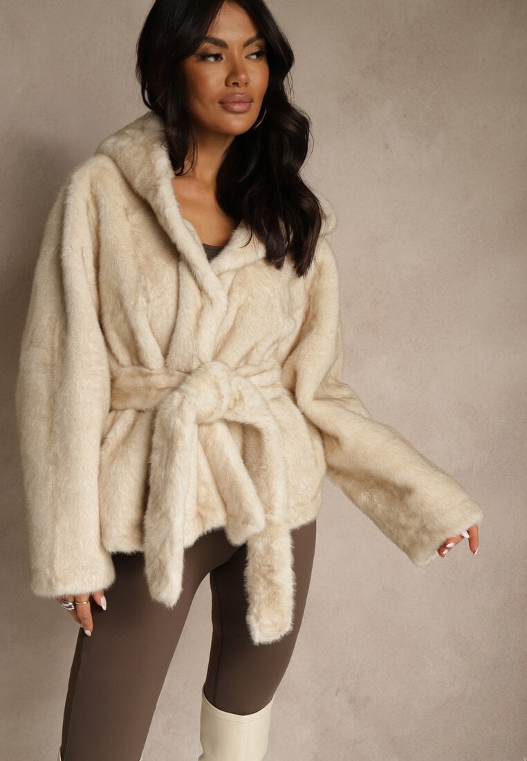 Beżowa Futerkowa Kurtka z Kapturem i Wiązanym Paskiem Zetele