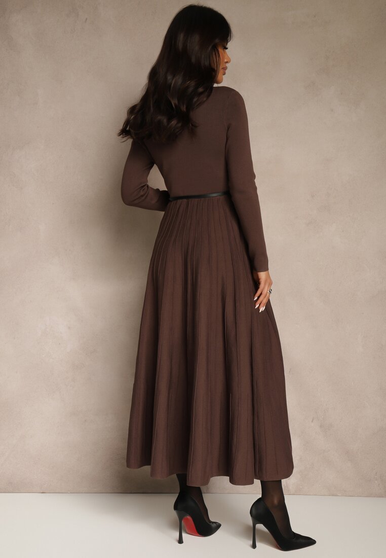 Brązowa Dzianinowa Sukienka Rozkloszowana Longsleeve z Wiskozą i Paskiem Tusnira