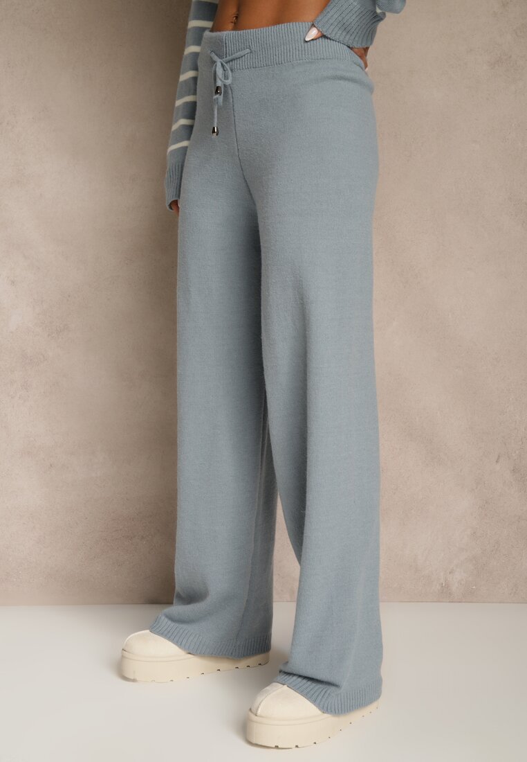 Niebieski Komplet z Bawełną i Wełną Spodnie o Szerokim Kroju i Sweter w Paski Reimeia