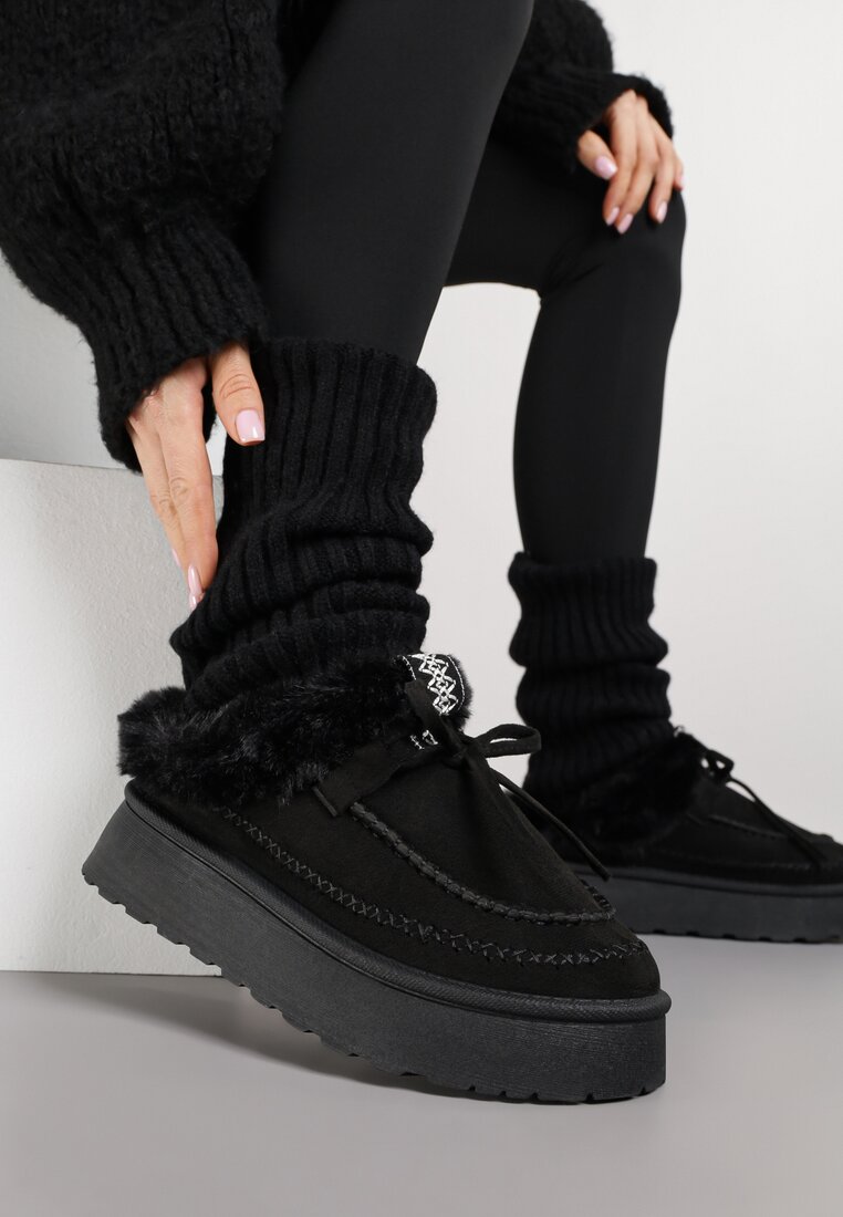 Czarne Rustykalne Śniegowce z Niską Cholewką Zdobione Futrem i Kokardą Tuspena