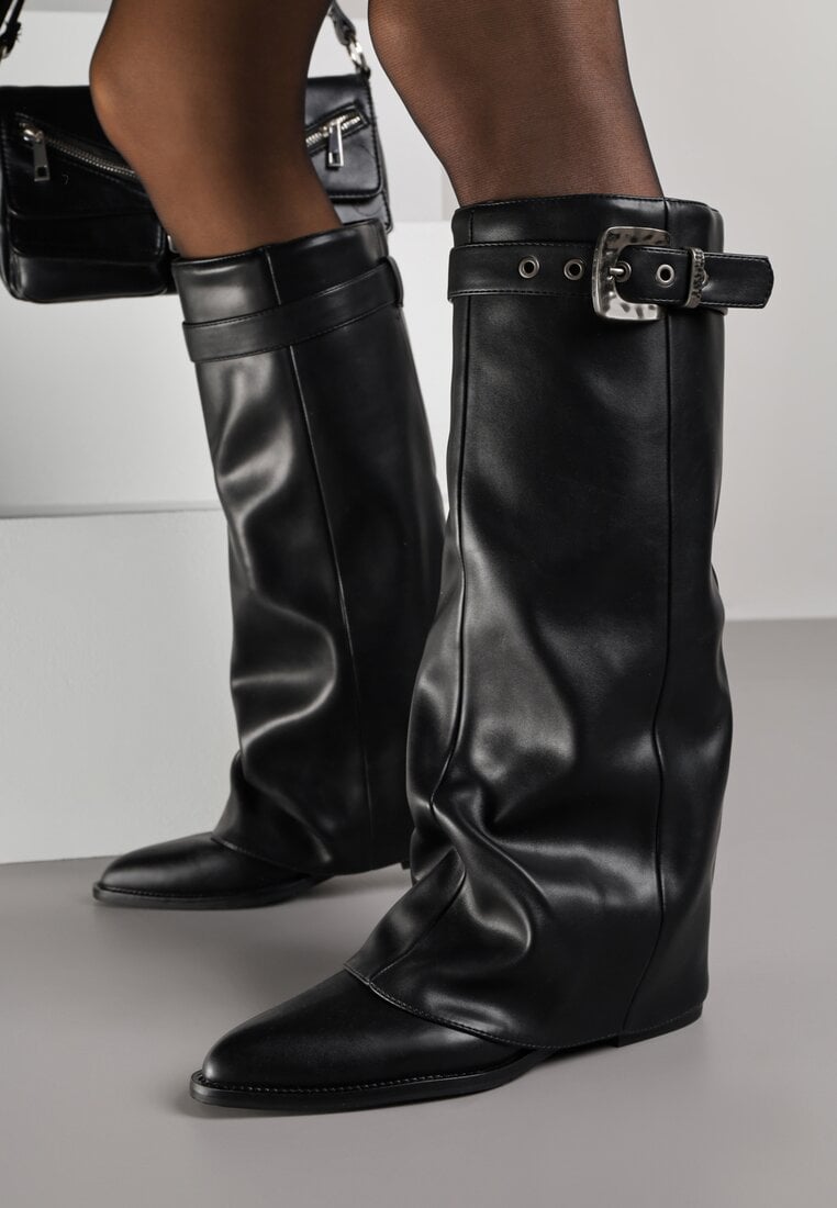 Czarne Kozaki ze Szpiczastym Noskiem i Wywiniętą Cholewką ze Sprzączką Tusenia