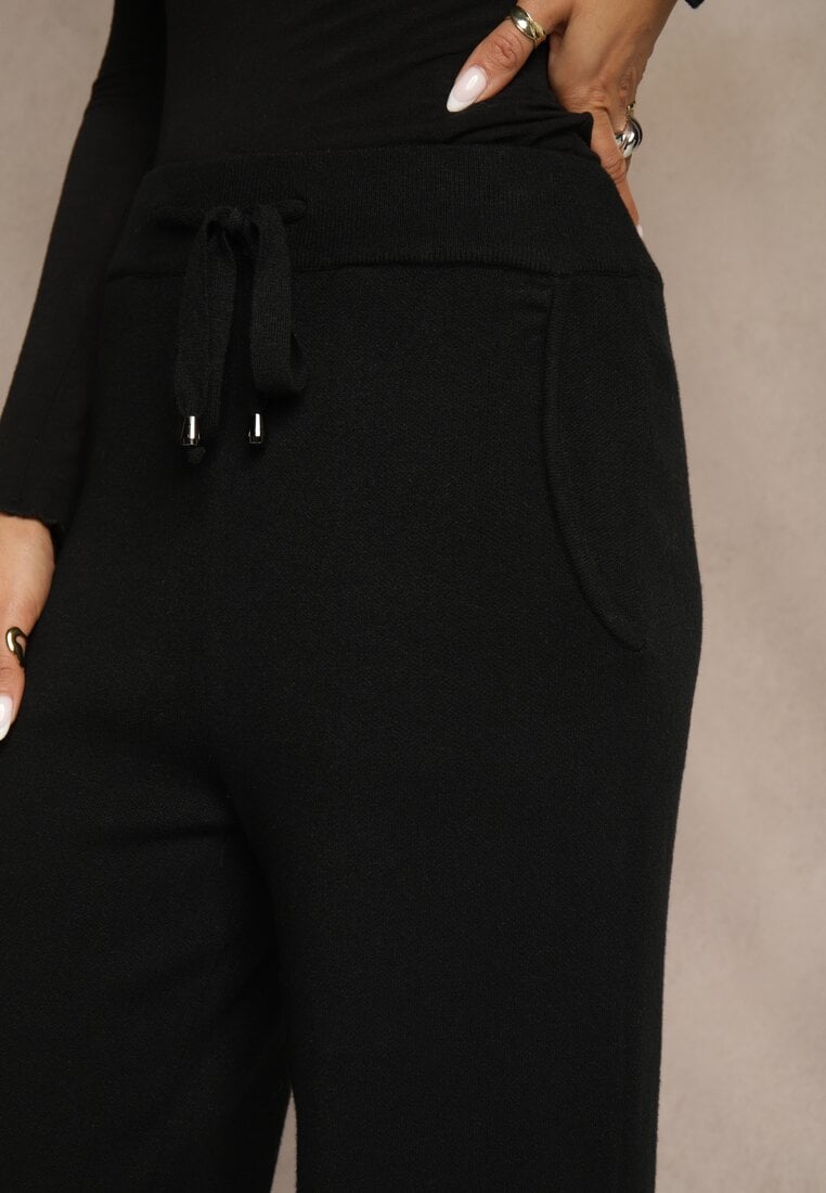 Czarne Szerokie Spodnie Dzianinowe Ozdobione Sznurkami Meretusa