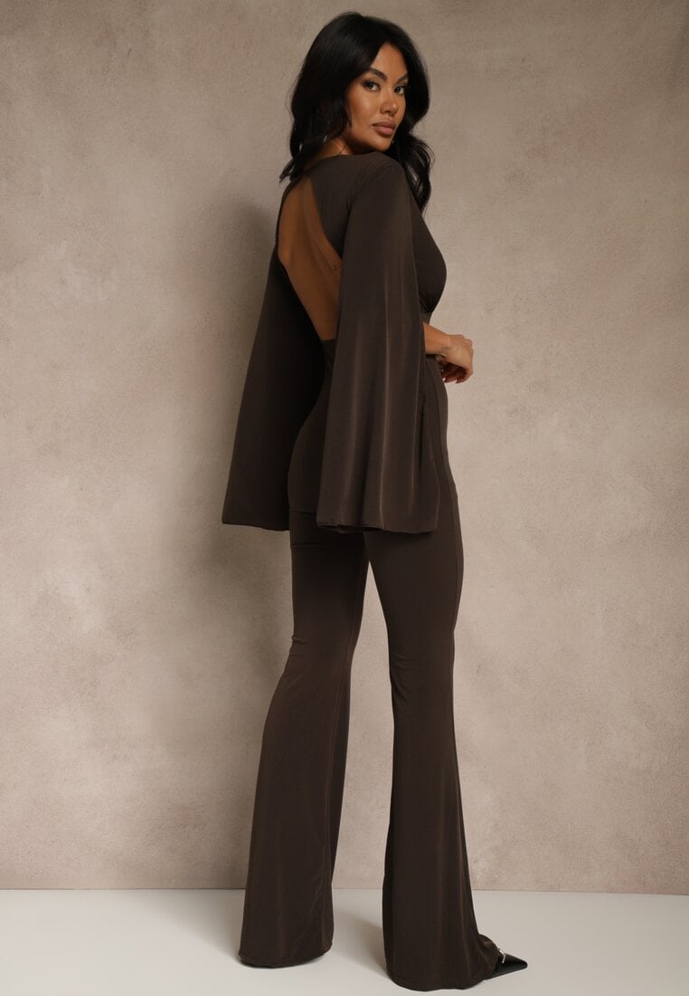 Brązowy Dopasowany Kombinezon z Rozkloszowanymi Rękawami i Głębokim Dekoltem Andrika