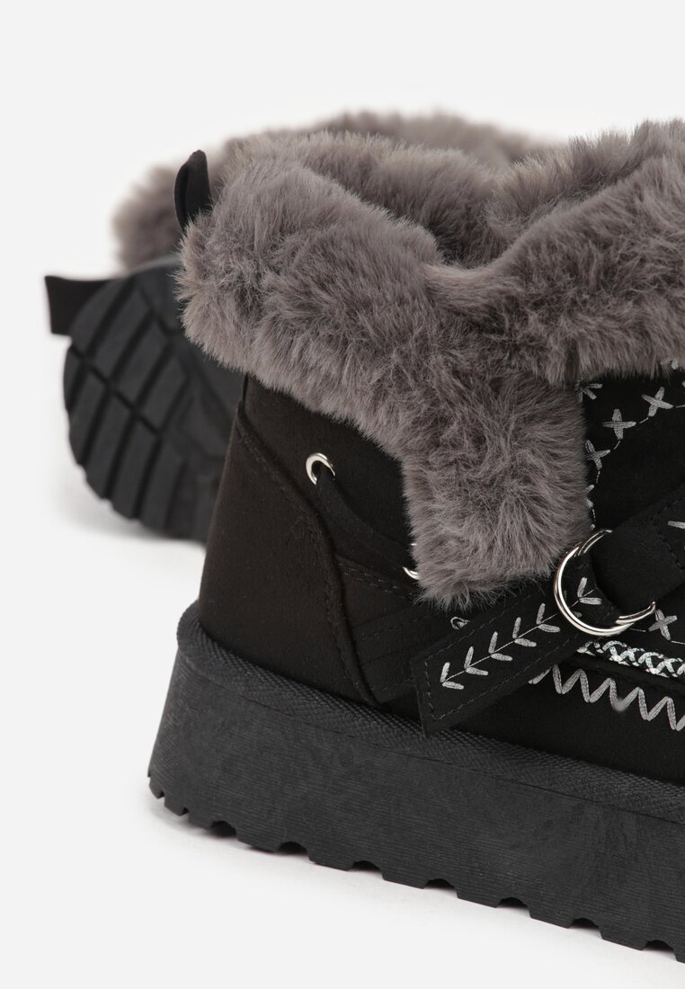 Czarne Śniegowce na Platformie z Futerkiem i Haftowanym Wzorem Celatusa