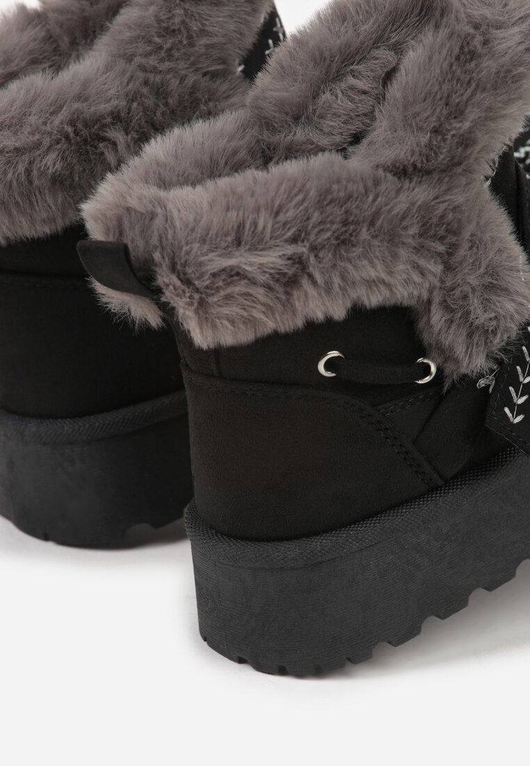 Czarne Śniegowce na Platformie z Futerkiem i Haftowanym Wzorem Celatusa