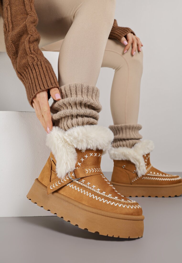 Jasnobrązowe Śniegowce na Platformie z Futerkiem i Haftowanym Wzorem Celatusa