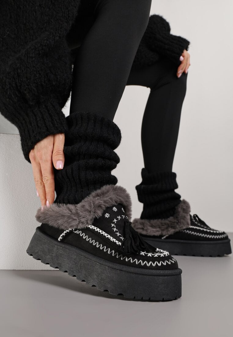 Czarne Śniegowce na Platformie Ozdobione Frędzlami i Haftem Ezivelle